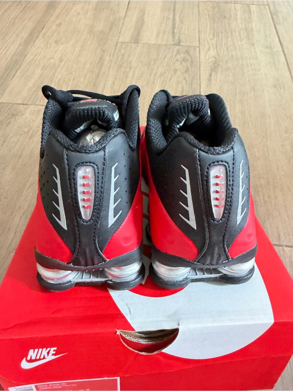 Nike Shox R4 - Picture 6 of 7